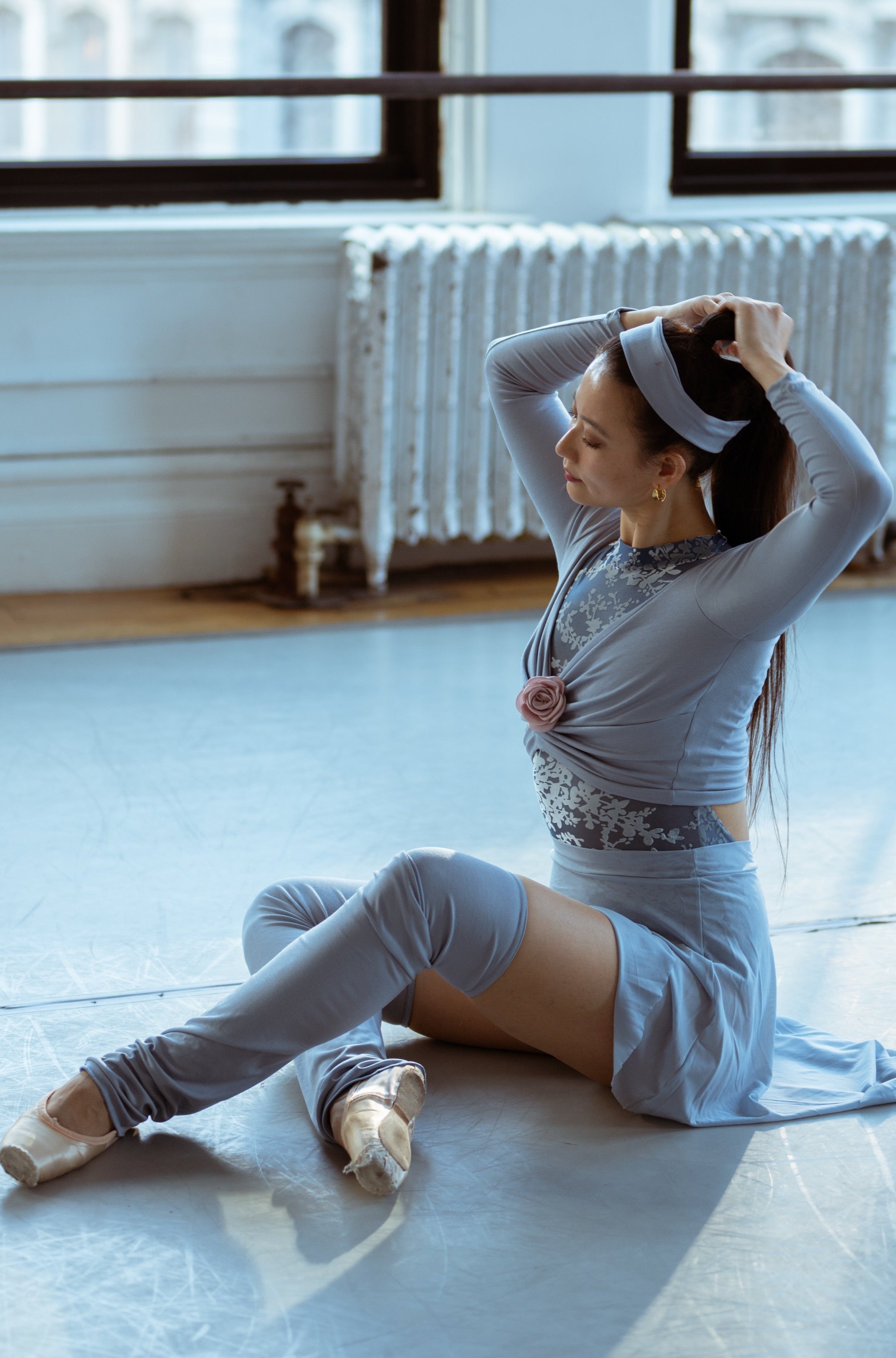 Flora Top - Twist Front Warm-Up Top with Detachable Rose smoky blue