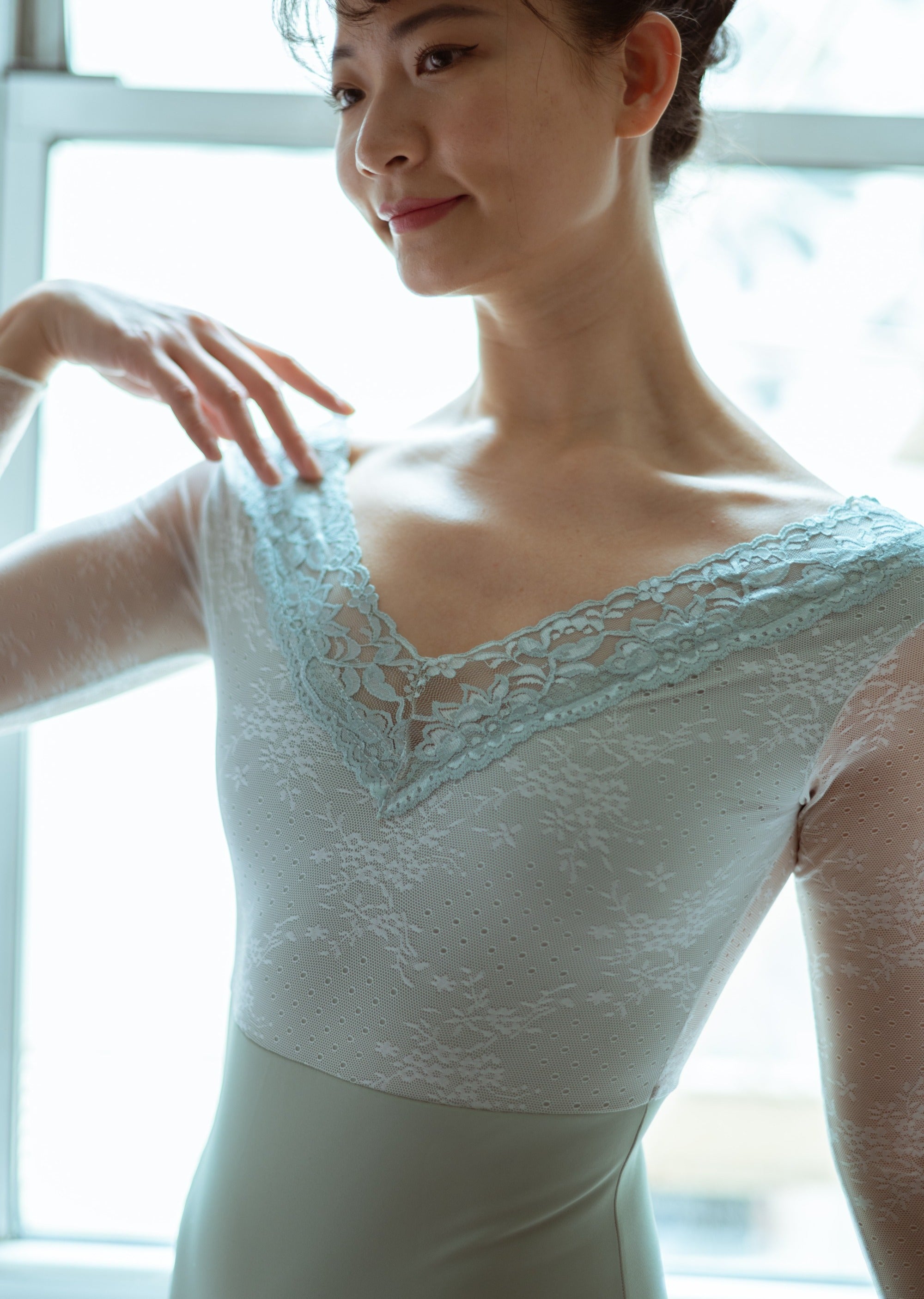 Fremont Leotard - V Neck Long Sleeve Lace Leotard teal front
