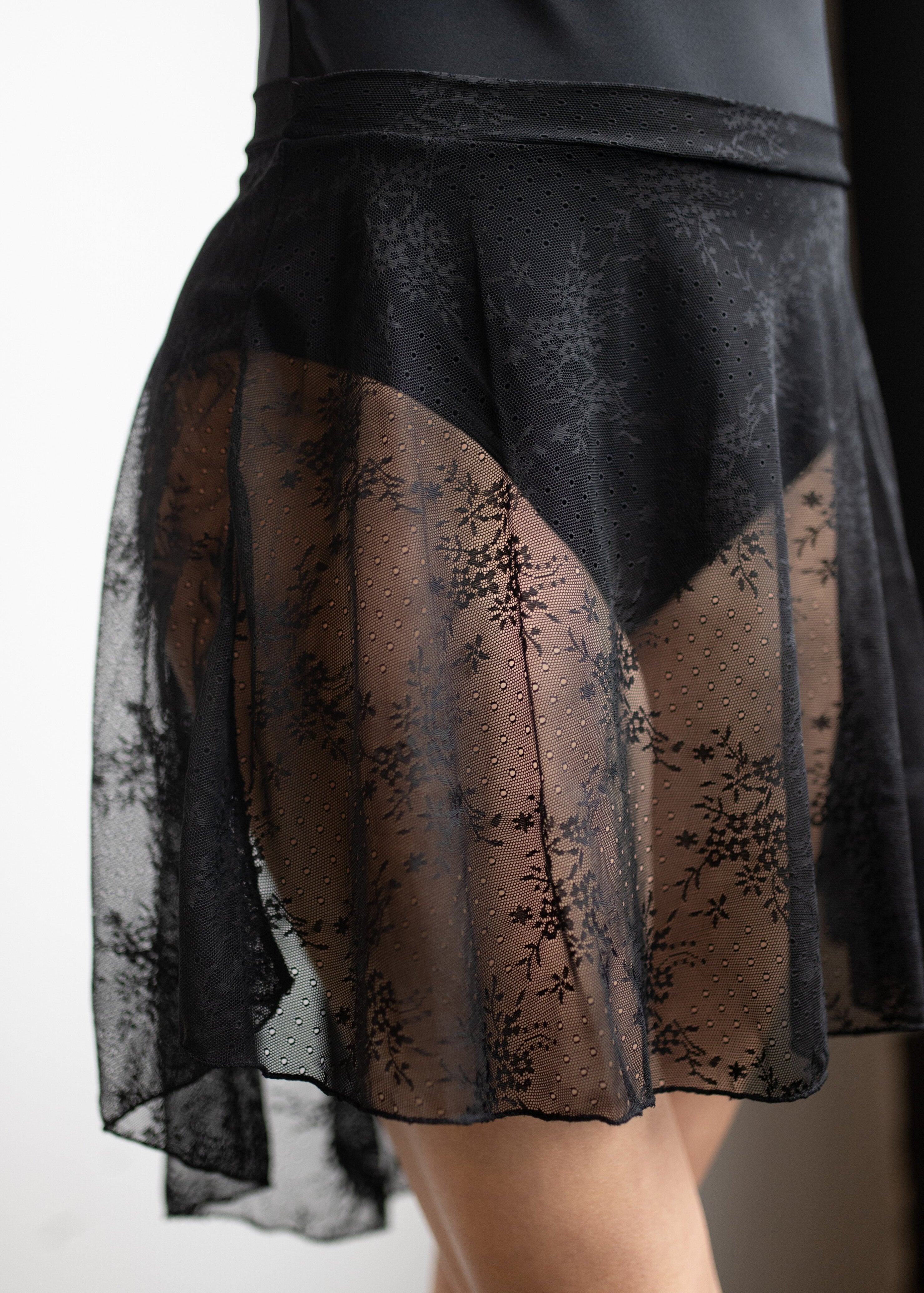 Ava lace skirt - Lace Pull-Up Ballet Skirt black front details